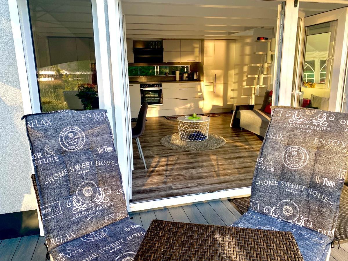 House Of Happiness Mit Seeblick Hungen Exterior foto